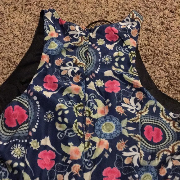 Spring dress - Picture 3 of 3